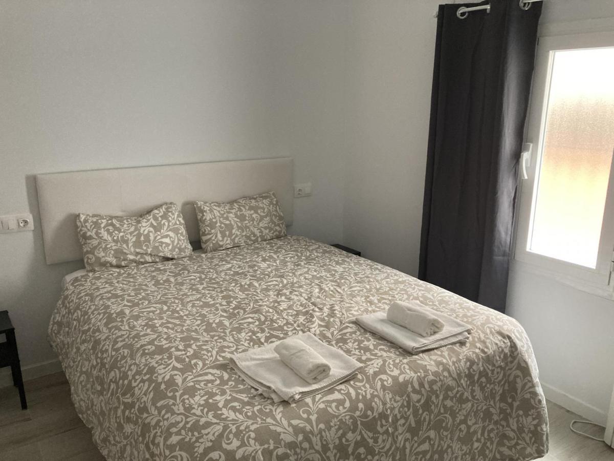 Casa De Huespedes Cinco Torres Hotel Madrid Eksteriør billede